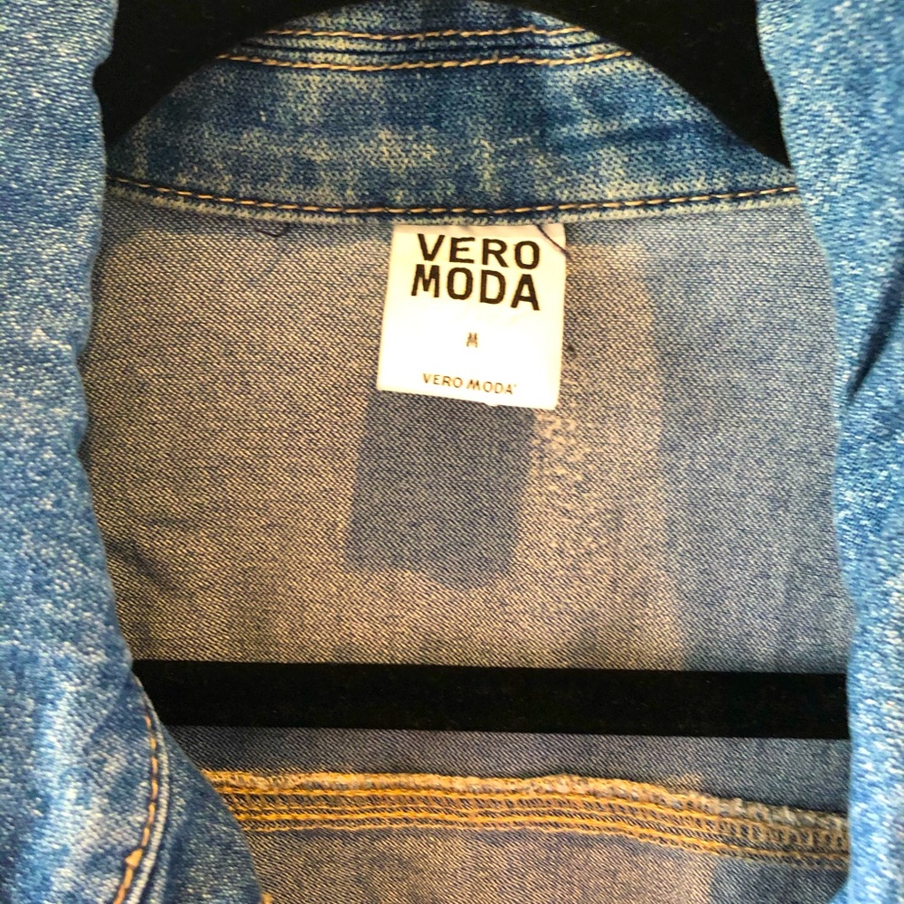 Jean jacket - Picture 3 of 3